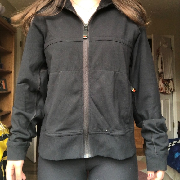 MEN’S LULULEMON JACKET - Picture 2 of 4